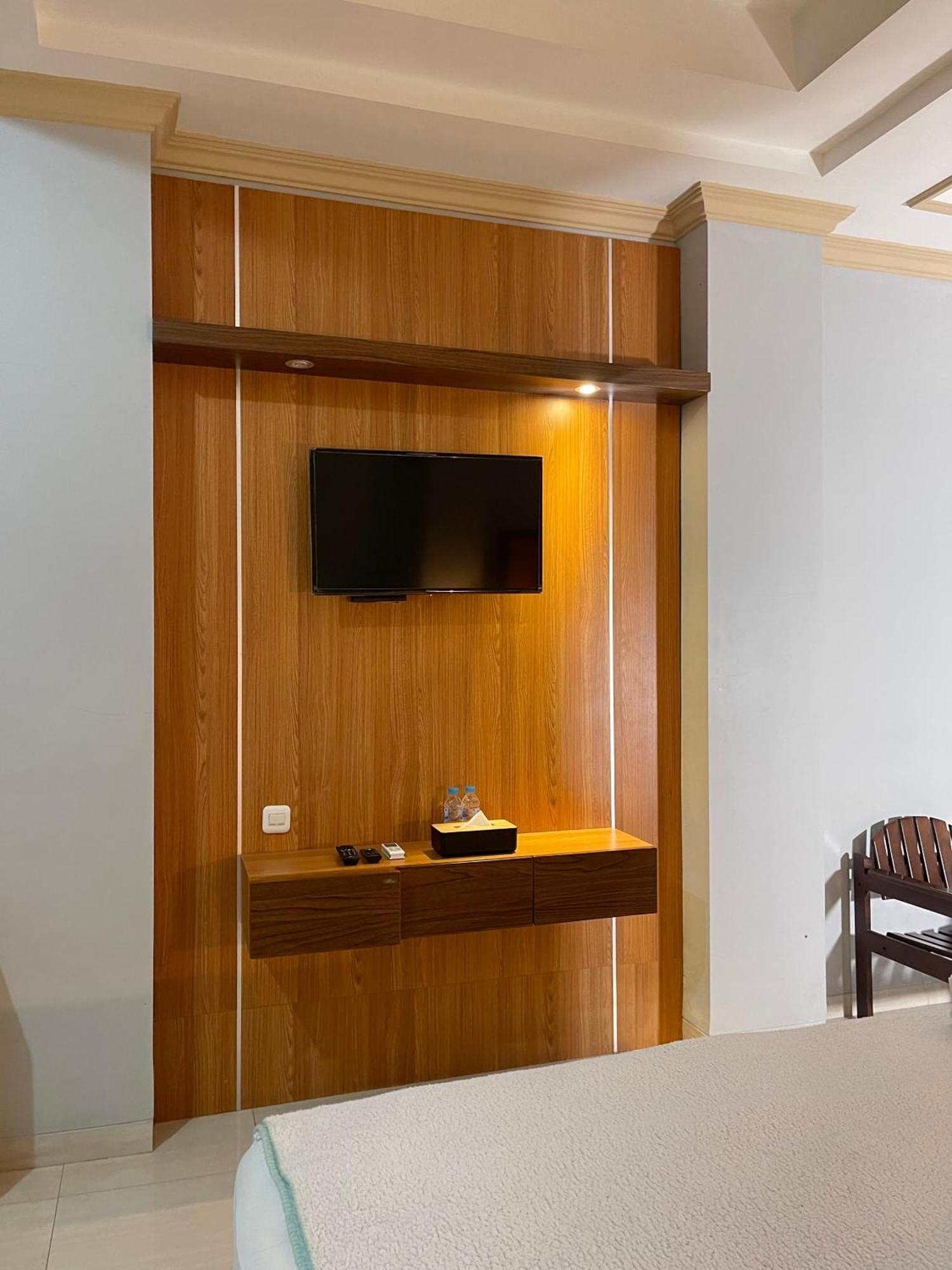 Wesbobo Inn Solo Luaran gambar